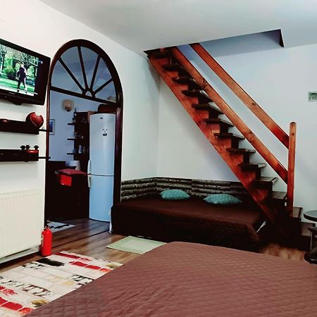 Lovely Central Apartment Braşov Buitenkant foto