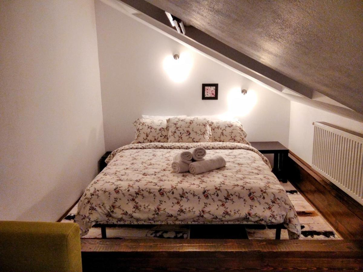 Lovely Central Apartment Braşov Buitenkant foto