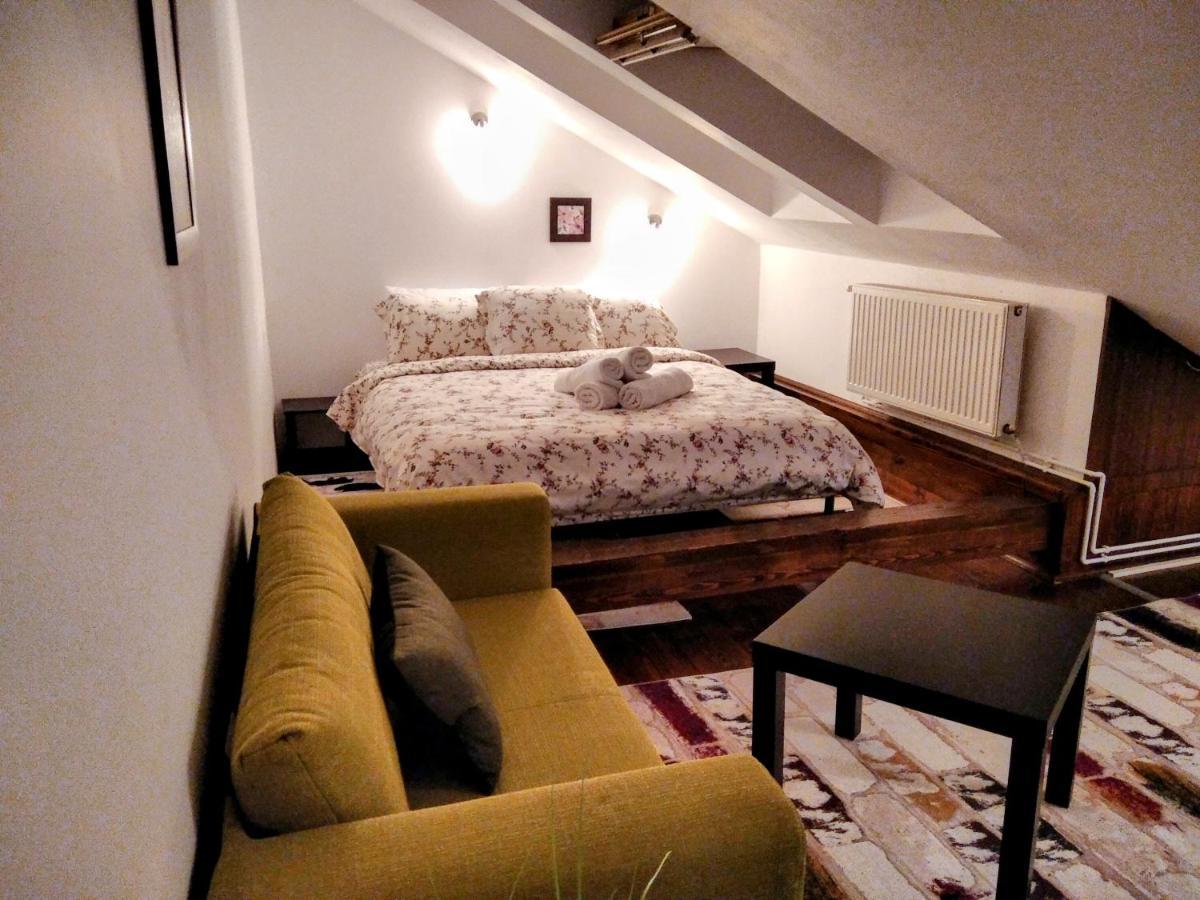 Lovely Central Apartment Braşov Buitenkant foto