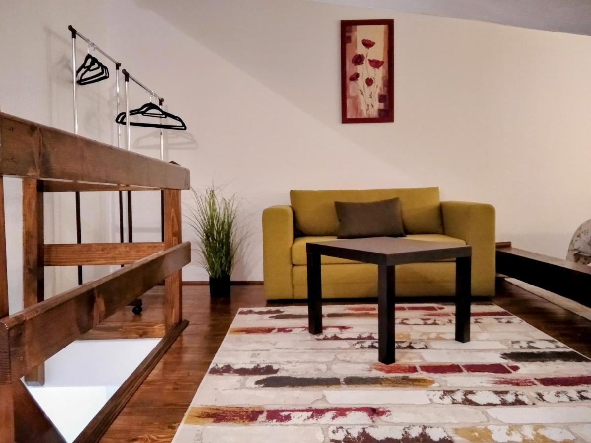 Lovely Central Apartment Braşov Buitenkant foto