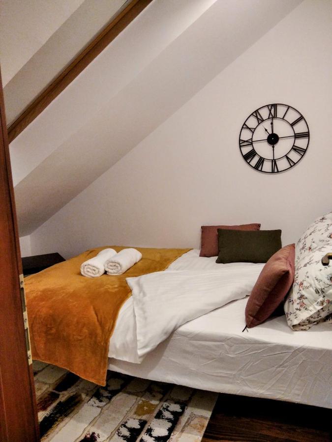 Lovely Central Apartment Braşov Buitenkant foto